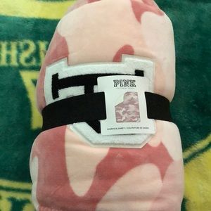 Pink New Victoria’s Secret blanket